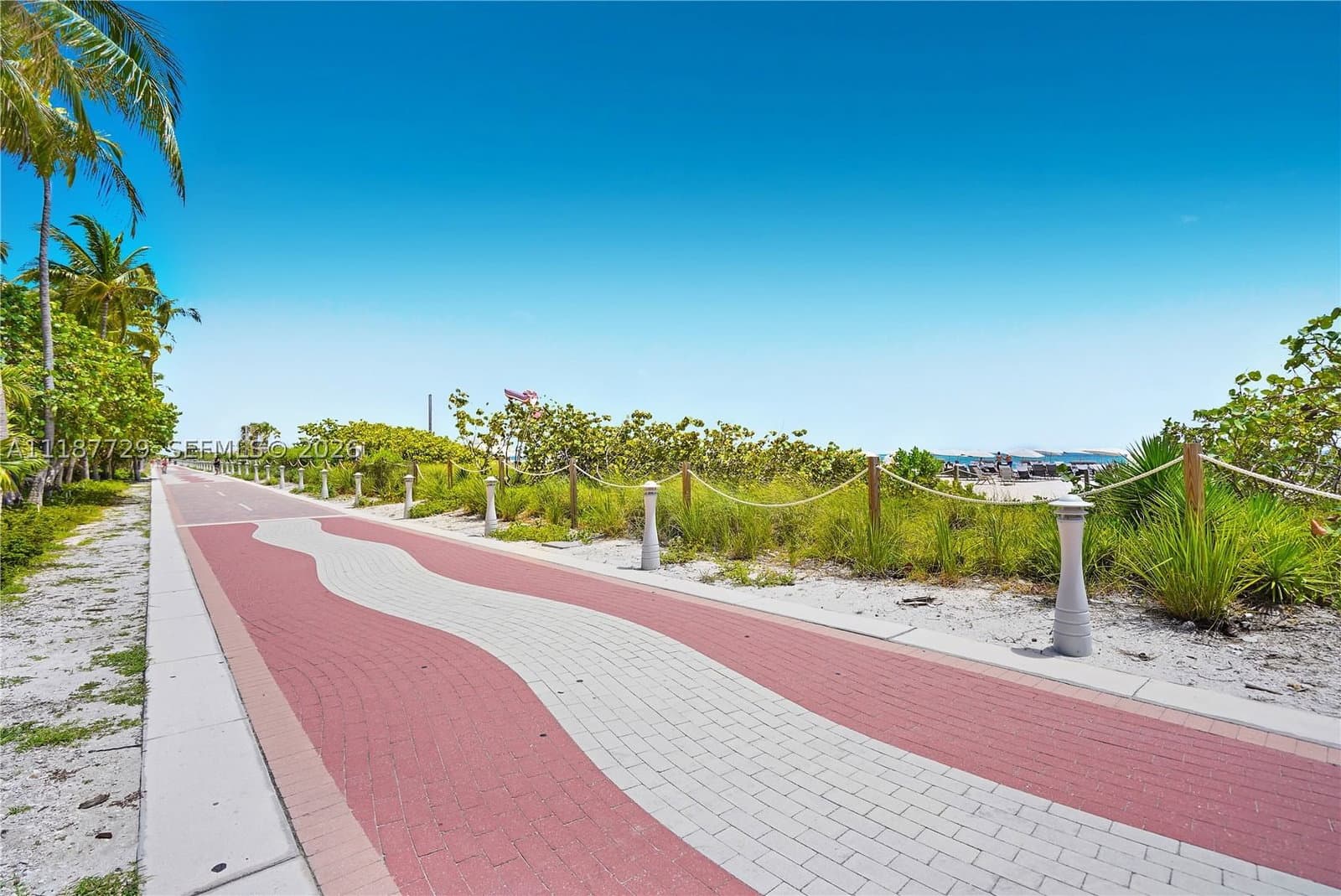Condo — 4401 Collins Ave #1117, Miami Beach, FL 33140