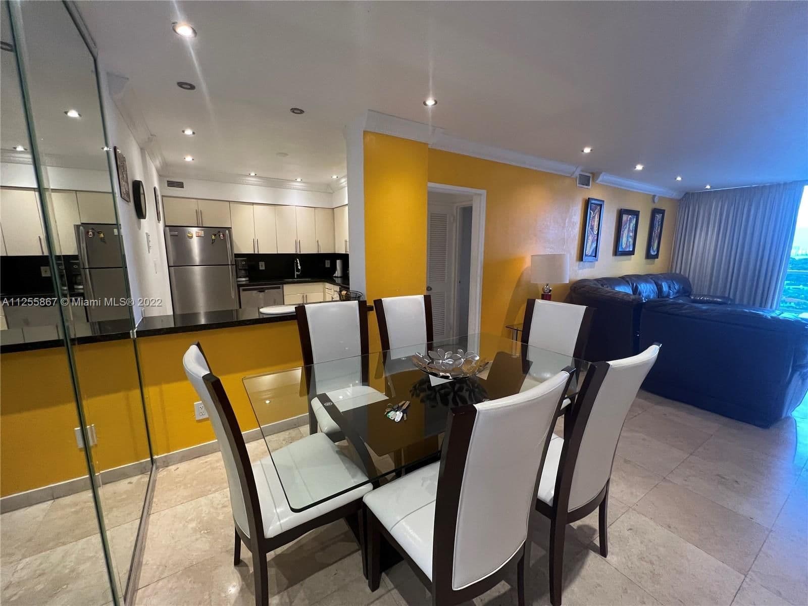 2-bedroom Condo — 5161 Collins Ave #1711, Miami Beach, FL 33140