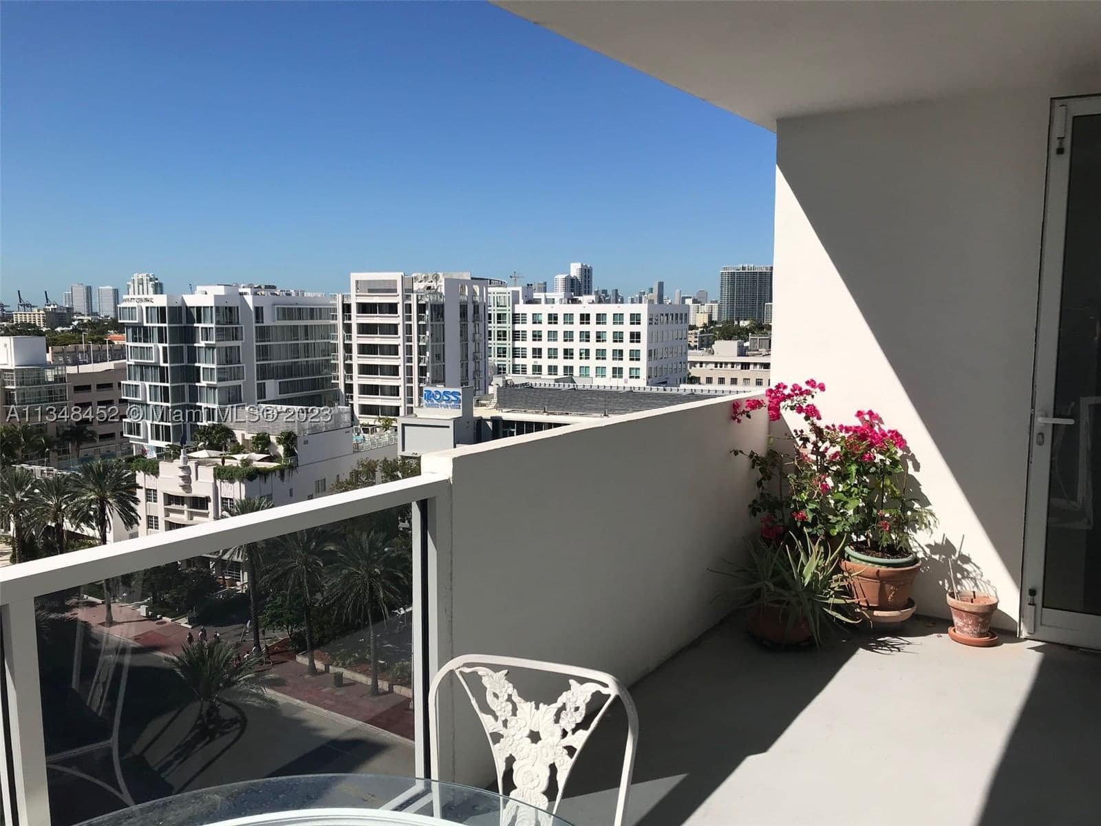 2-bedroom Condo — 100 Lincoln Rd #1007, Miami Beach, FL 33139
