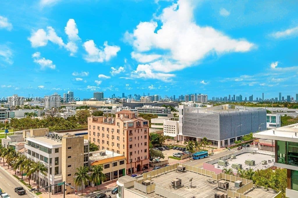 1-bedroom Condo — 2301 Collins Ave #1032, Miami Beach, FL 33139