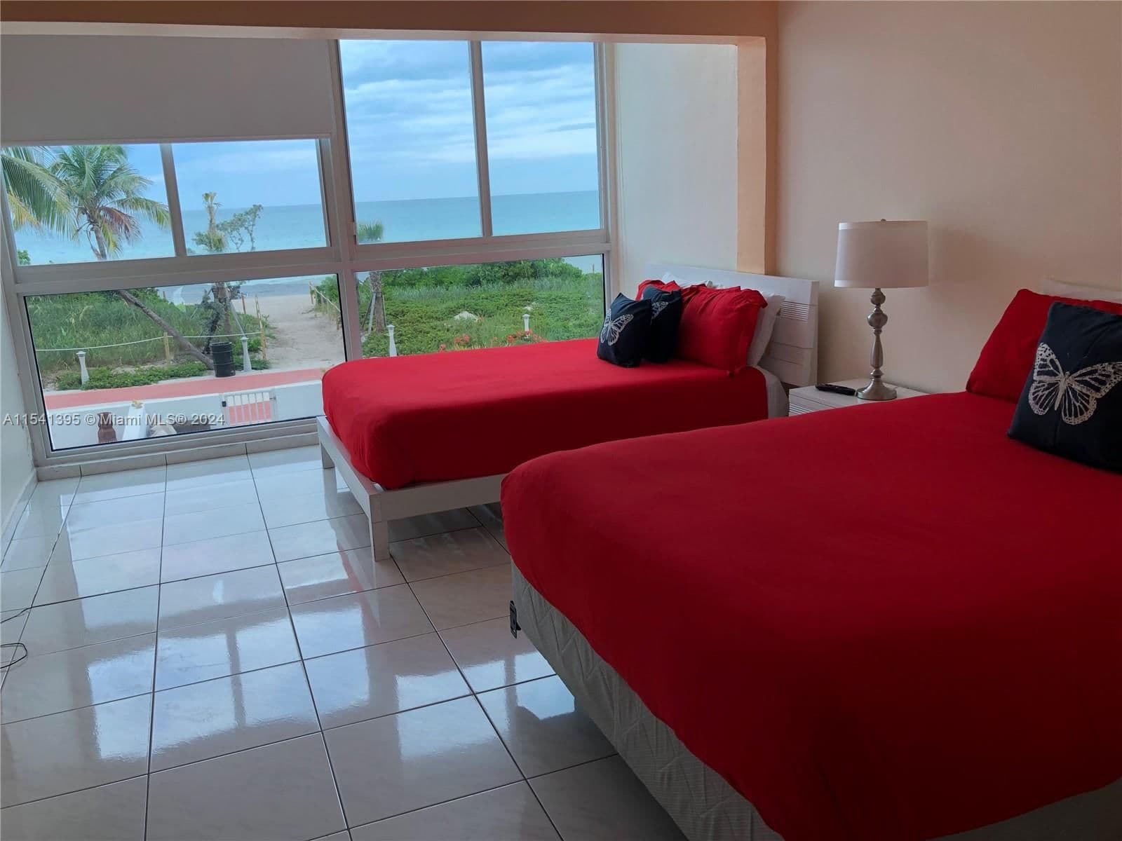 1+1 Townhouse — Miami Beach, FL 33140