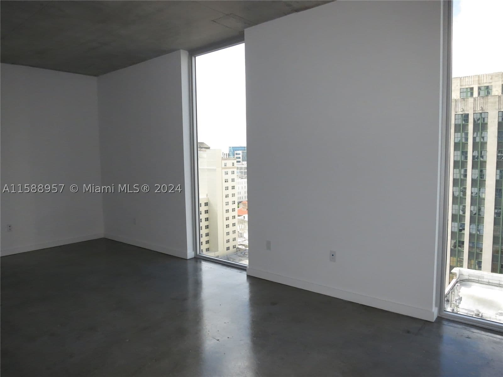 1+1 Condo — 151 1 St #1704, Miami, FL 33131