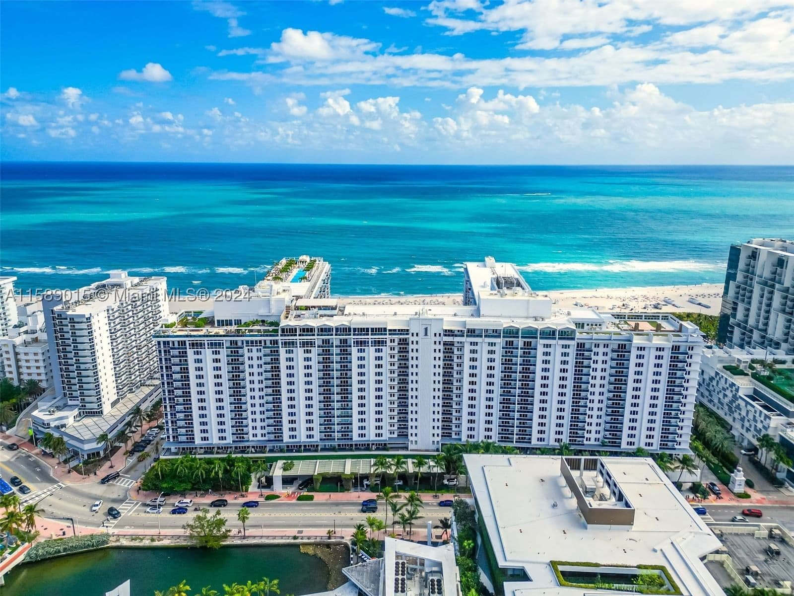 1-bedroom Condo — 2301 Collins Ave #325, Miami Beach, FL 33139