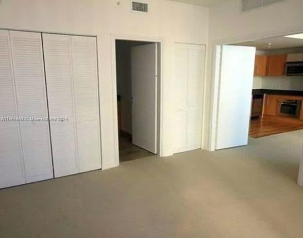 1+1 Condo — 300 Biscayne Blvd #T-1703, Miami, FL 33131