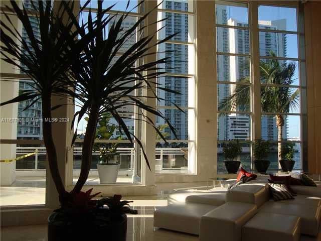 1+1 Condo — 901 Brickell Key Blvd #1701, Miami, FL 33131
