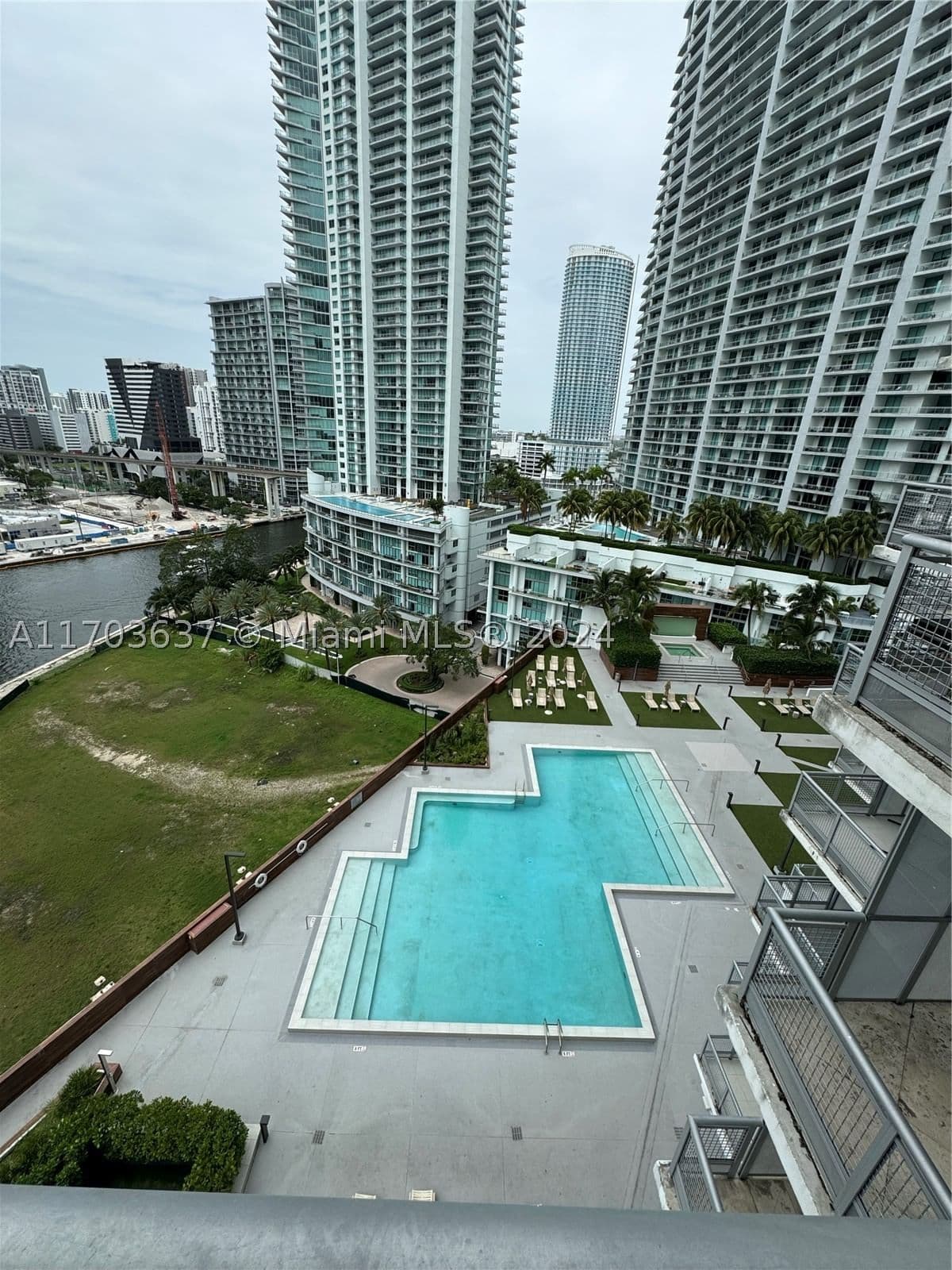 3+1 Condo — 350 Miami Ave #1704, Miami, FL 33130