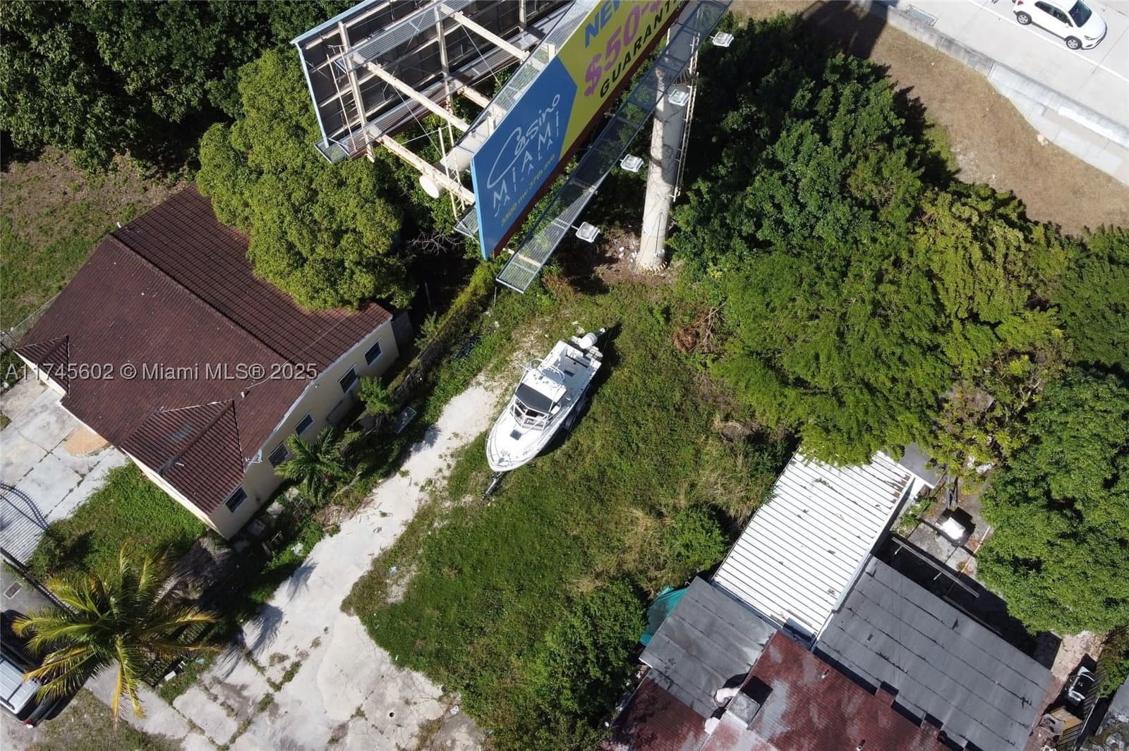 Mülk — 321 37th St, Miami, FL 33127