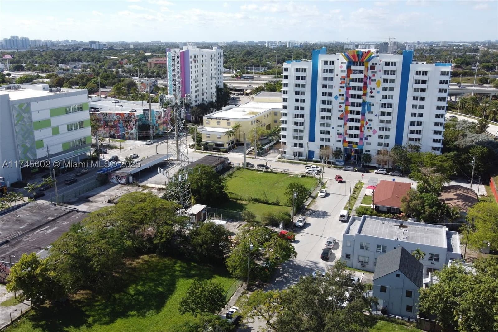 Mülk — 321 37th St, Miami, FL 33127