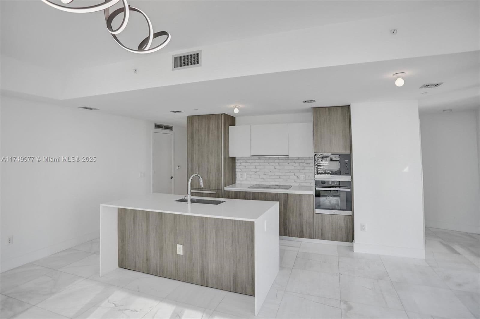 2-bedroom Condo — 2900 7th Ave #1601, Miami, FL 33137