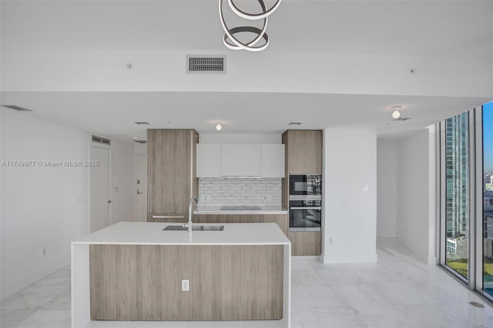 2-bedroom Condo — 2900 7th Ave #1601, Miami, FL 33137