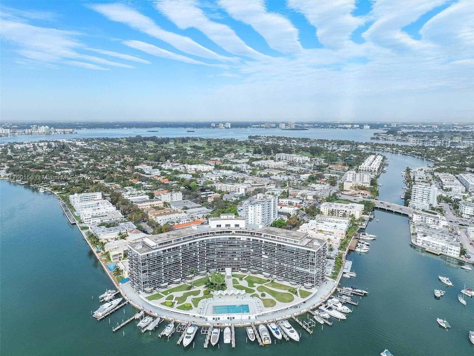 Condo — 900 Bay Dr #DS1/2, Miami Beach, FL 33141
