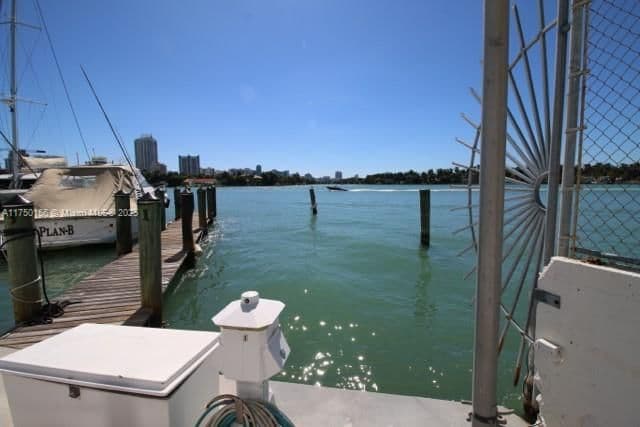 Condo — 900 Bay Dr #DS1/2, Miami Beach, FL 33141