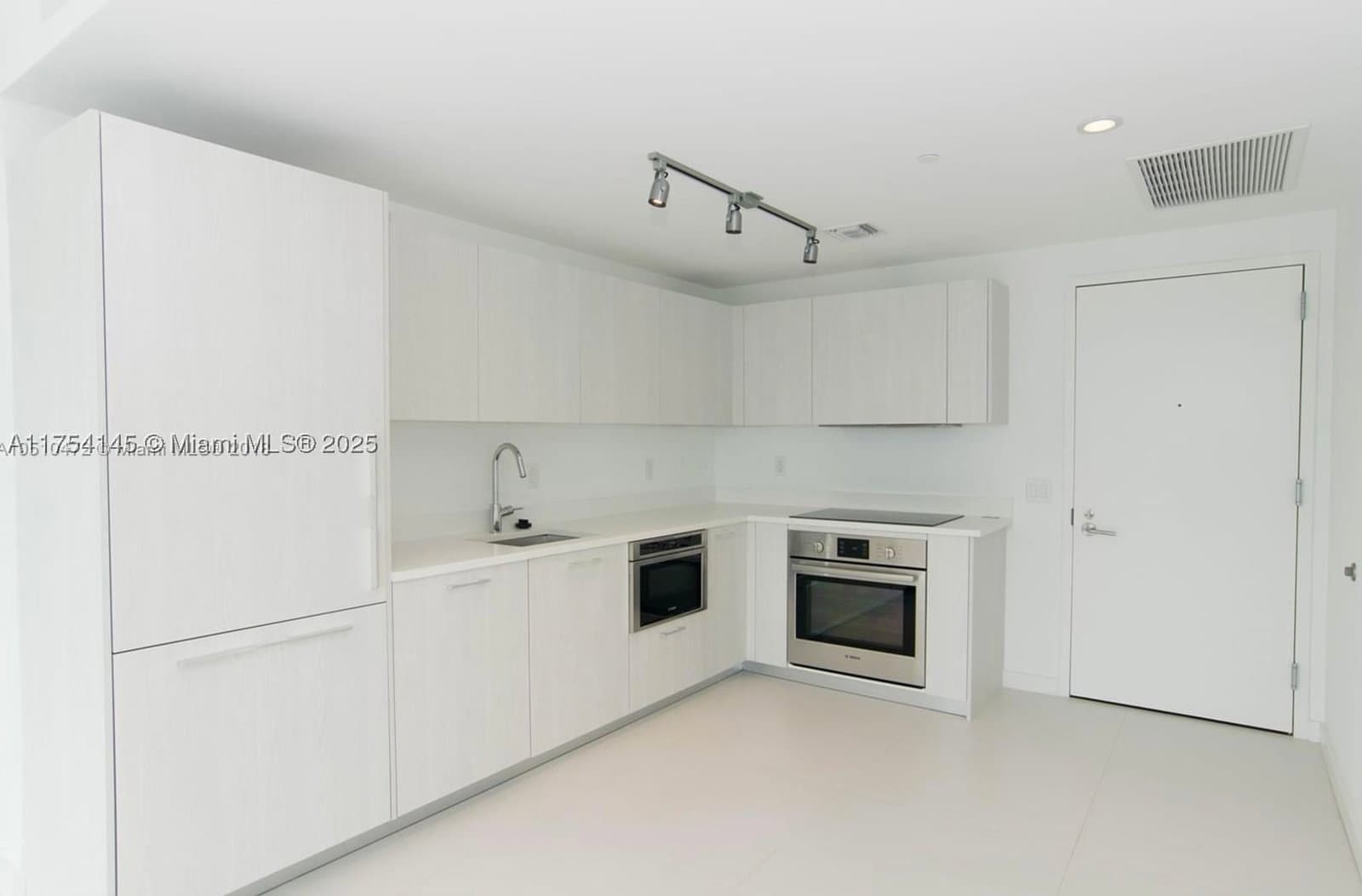 2-bedroom Condo — 501 31st St #2009, Miami, FL 33137