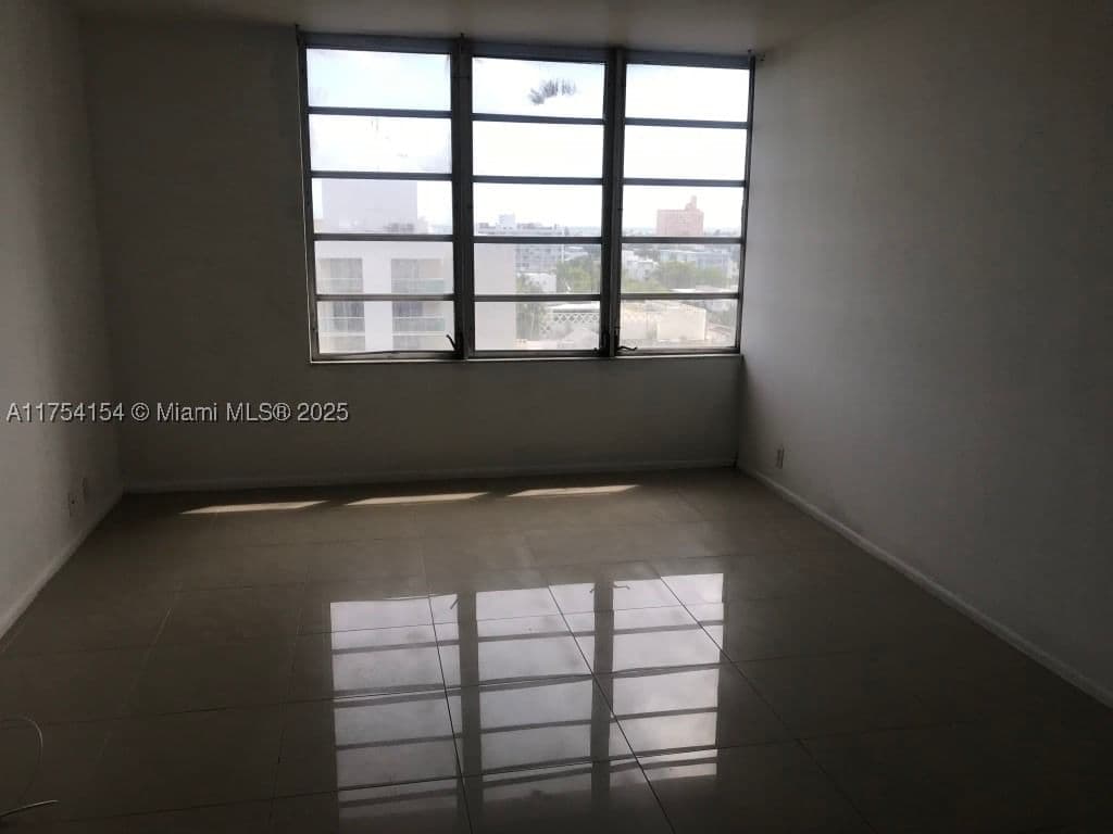1-bedroom Condo — 1000 West Ave #908, Miami Beach, FL 33139