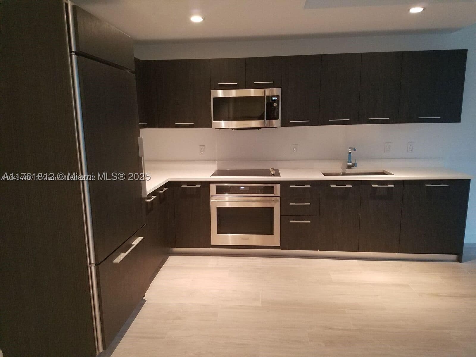 1+1 Condo — 55 9th St #1107, Miami, FL 33130