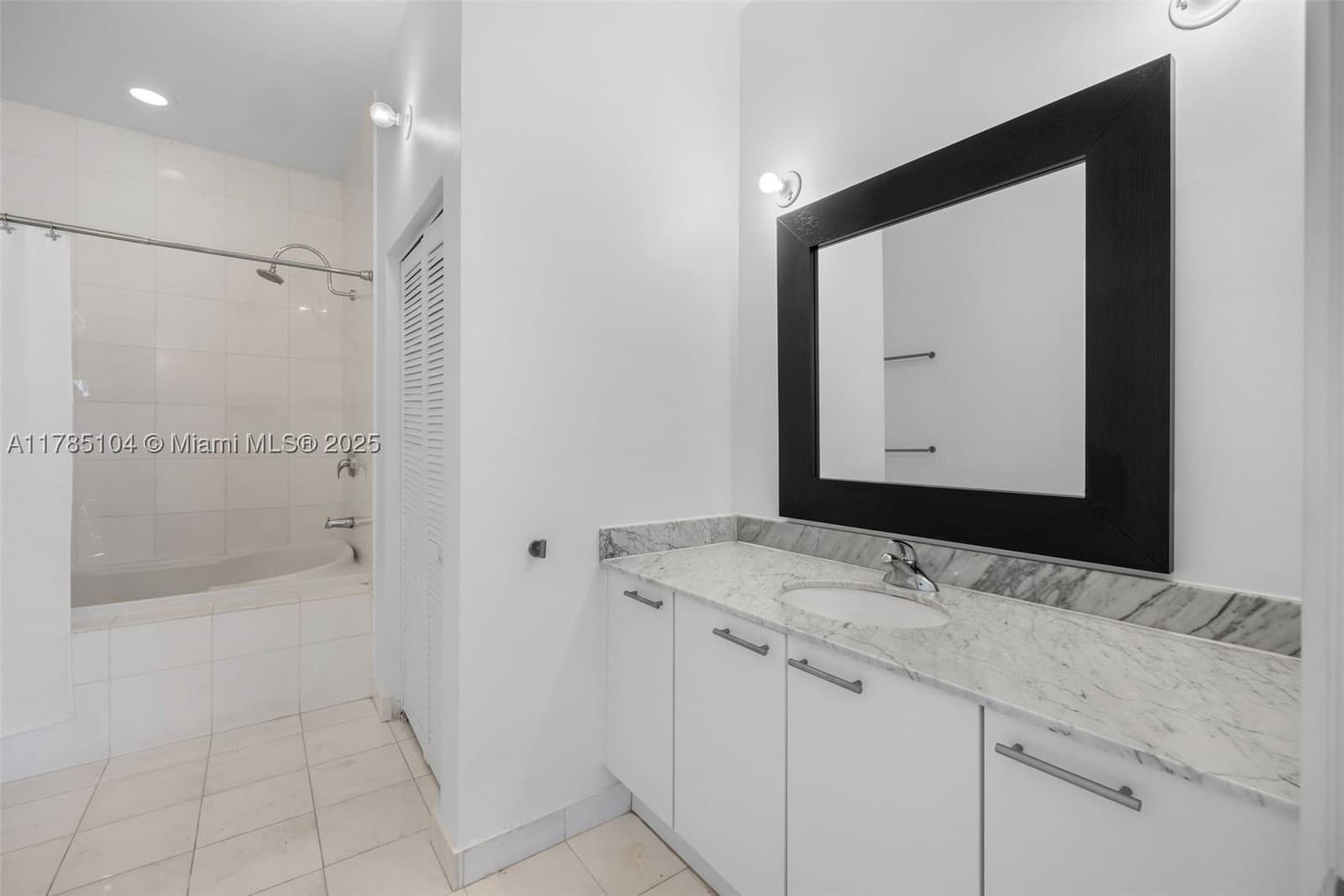 1+1 Condo — 2001 Meridian Ave #412, Miami Beach, FL 33139