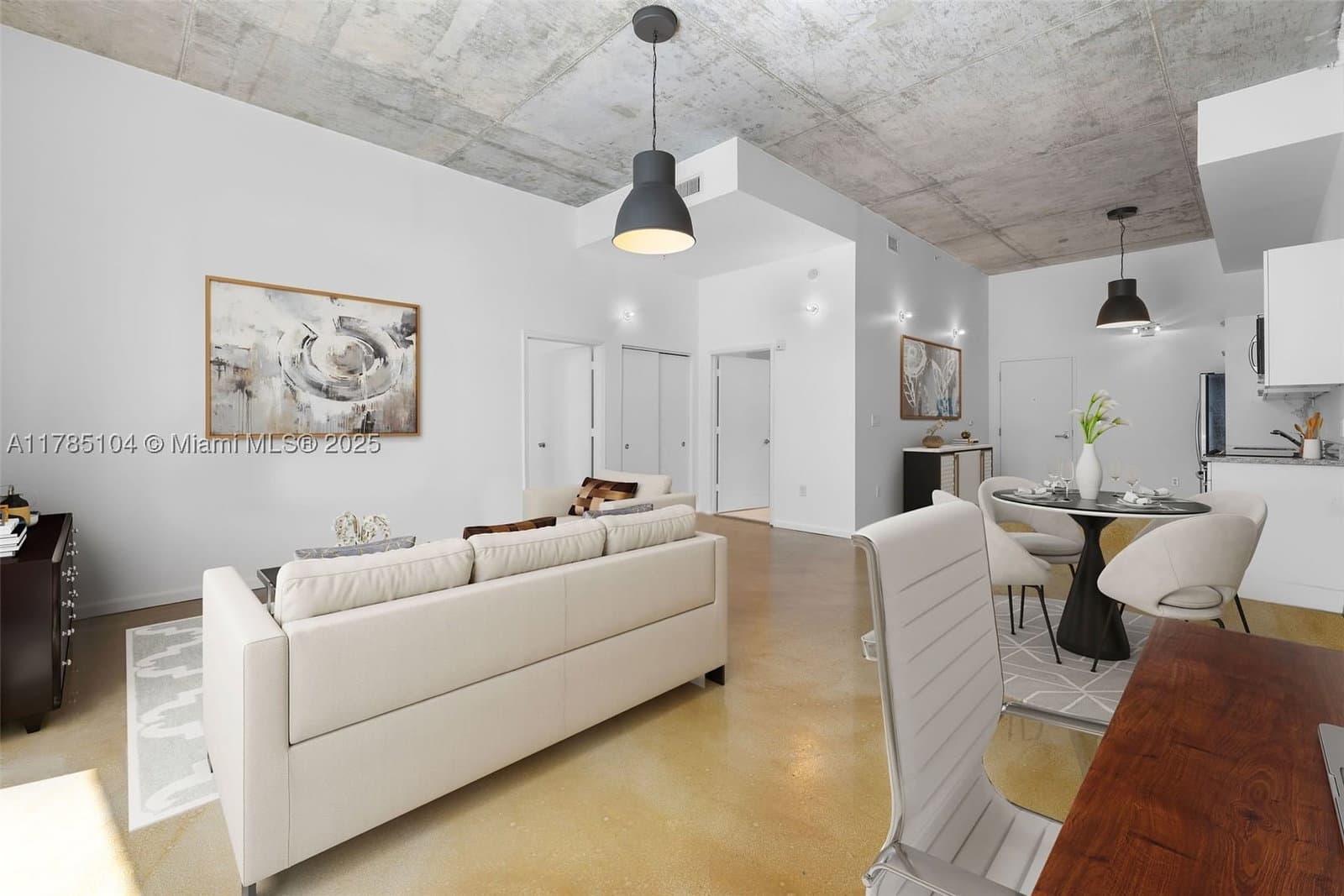 1+1 Condo — 2001 Meridian Ave #412, Miami Beach, FL 33139