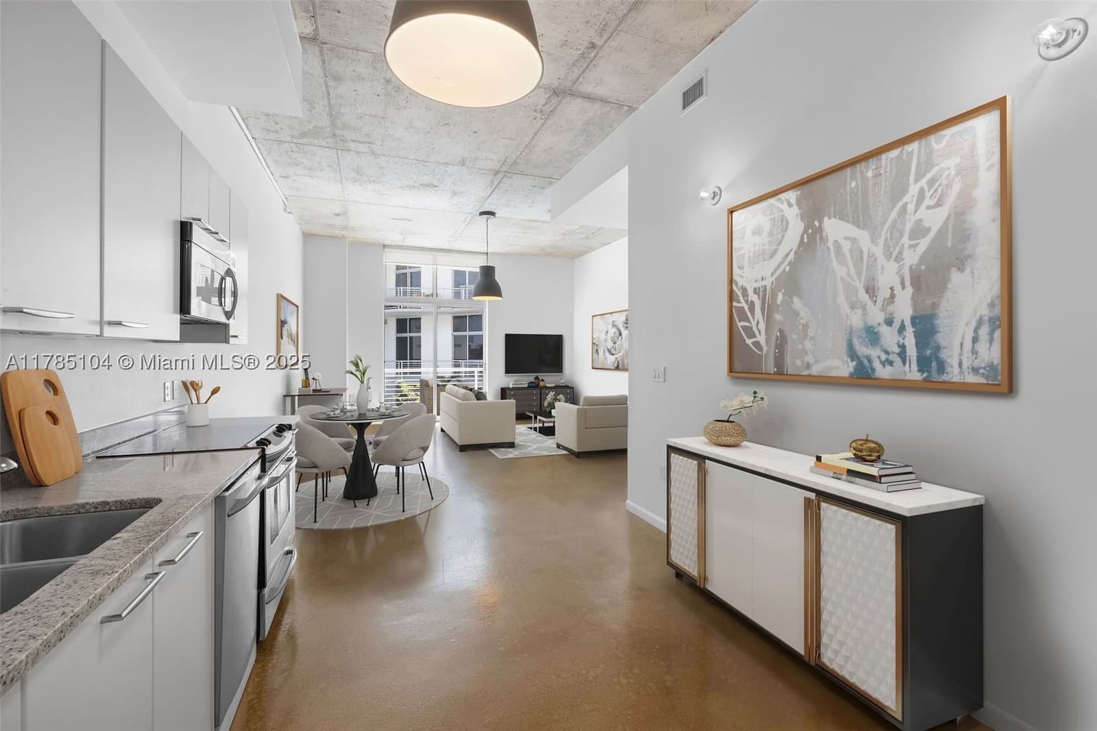 1+1 Condo — 2001 Meridian Ave #412, Miami Beach, FL 33139
