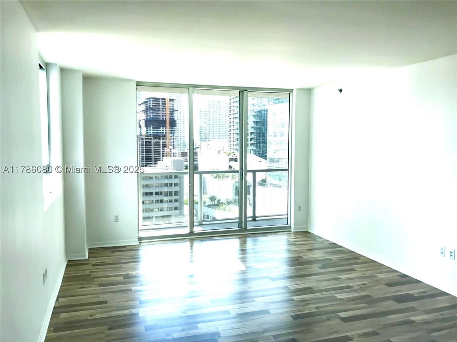 2+1 Condo — 55 6th St #1610, Miami, FL 33131