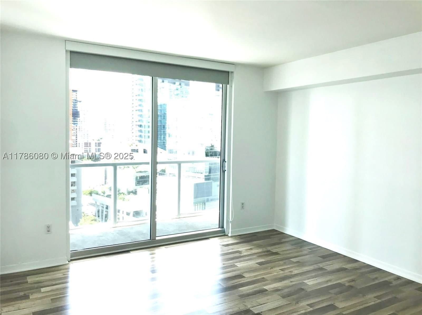 2+1 Condo — 55 6th St #1610, Miami, FL 33131