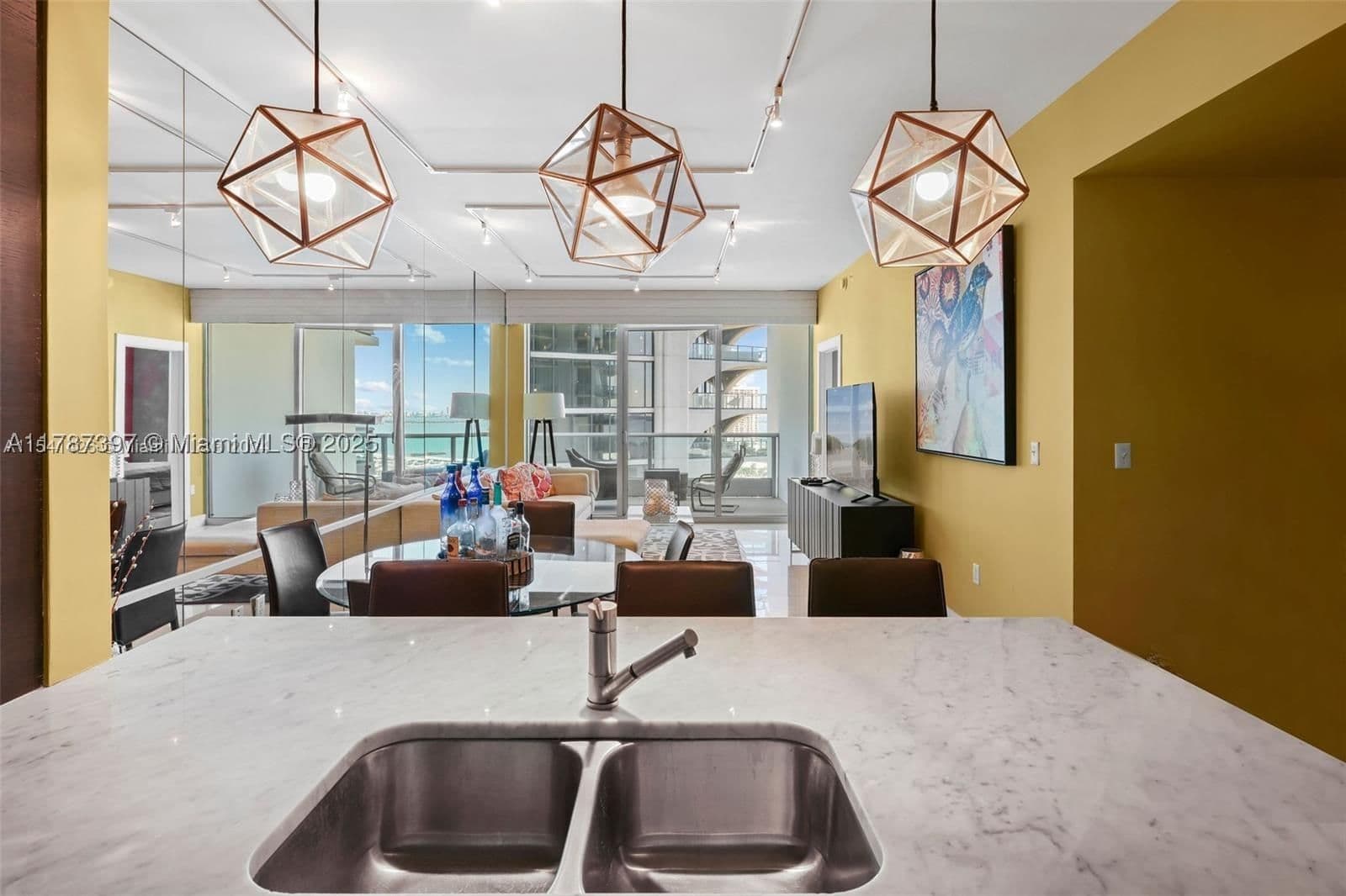 1+1 Condo — 900 Biscayne Blvd #2410, Miami, FL 33132