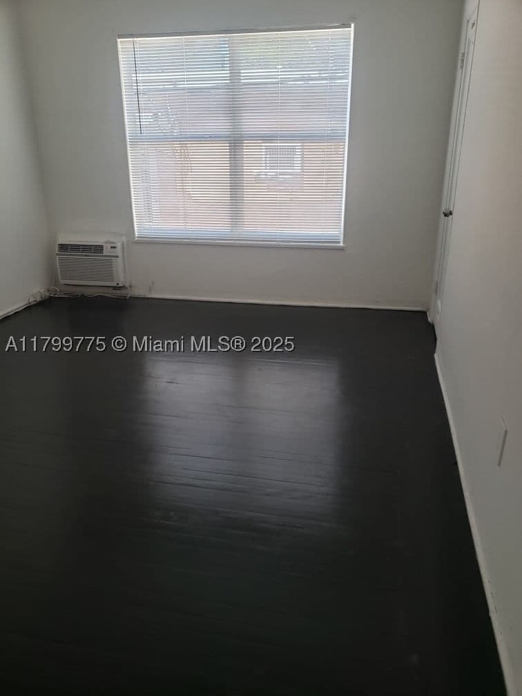 2-bedroom Property — 1608 Drexel Avenue #18, Miami Beach, FL 33139