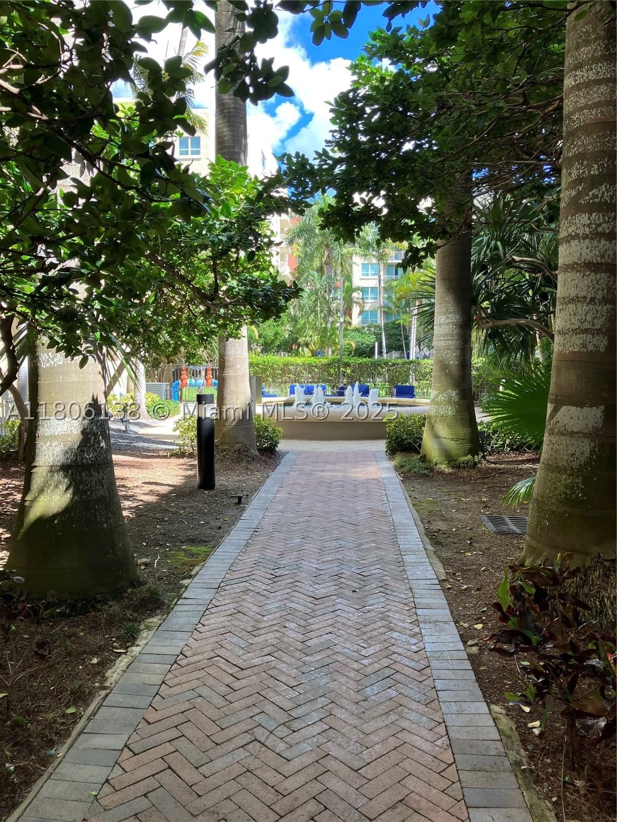 1+1 Condo — 2001 Biscayne Blvd #3503, Miami, FL 33137