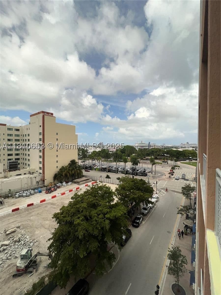 1-bedroom Condo — 244 Biscayne Blvd #643, Miami, FL 33132