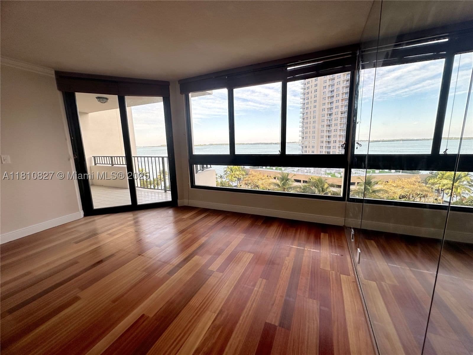 1-bedroom Condo — 520 Brickell Key Dr #A811, Miami, FL 33131