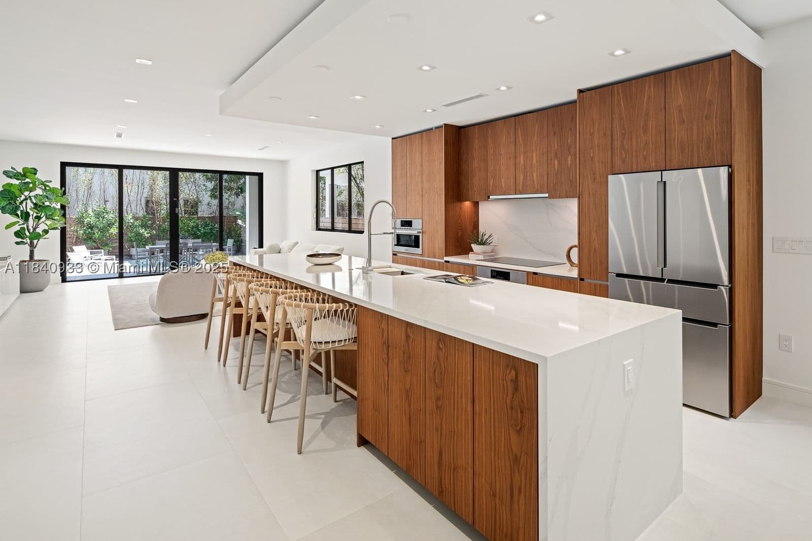 4+1 Townhouse — 2984 Coconut Ave, Coconut Grove, FL 33133