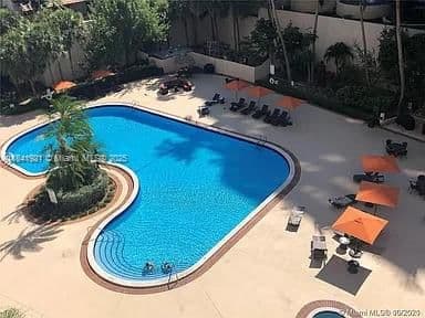 1-bedroom Condo — 540 Brickell Key Dr #603, Miami, FL 33131