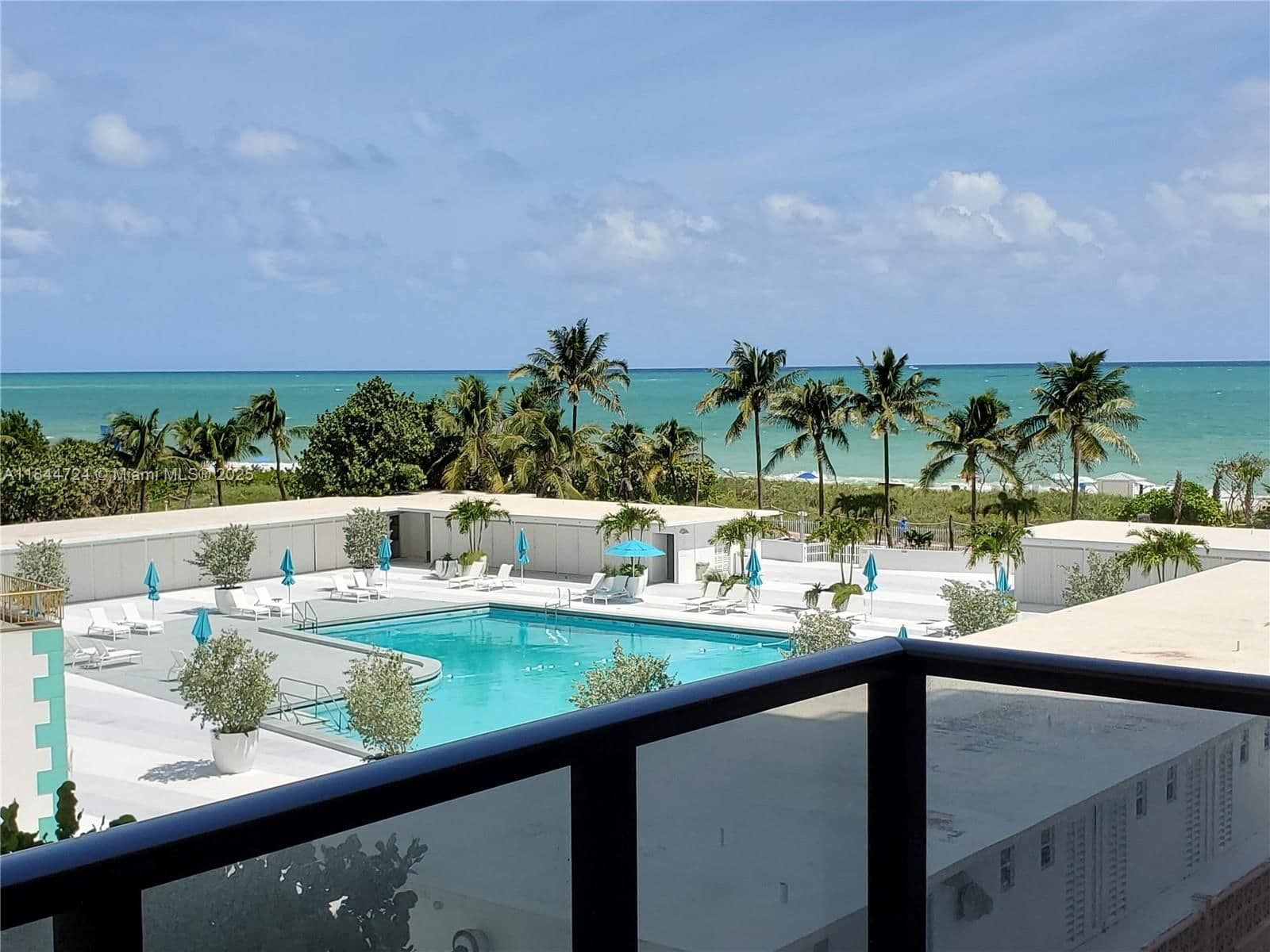2+1 Condo — 5225 Collins Ave #510, Miami Beach, FL 33140
