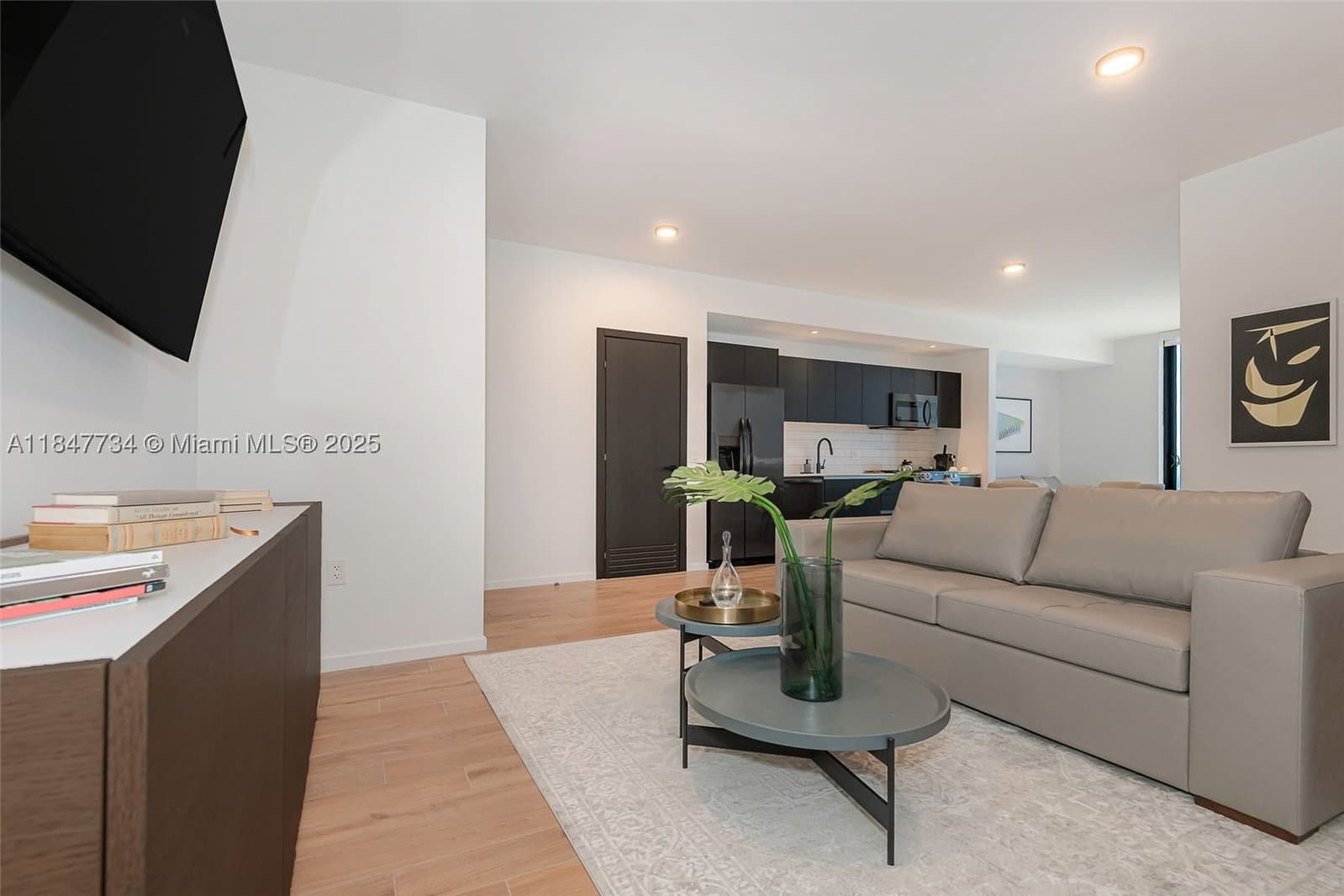 2+1 Condo — 398 5th St #4417, Miami, FL 33132