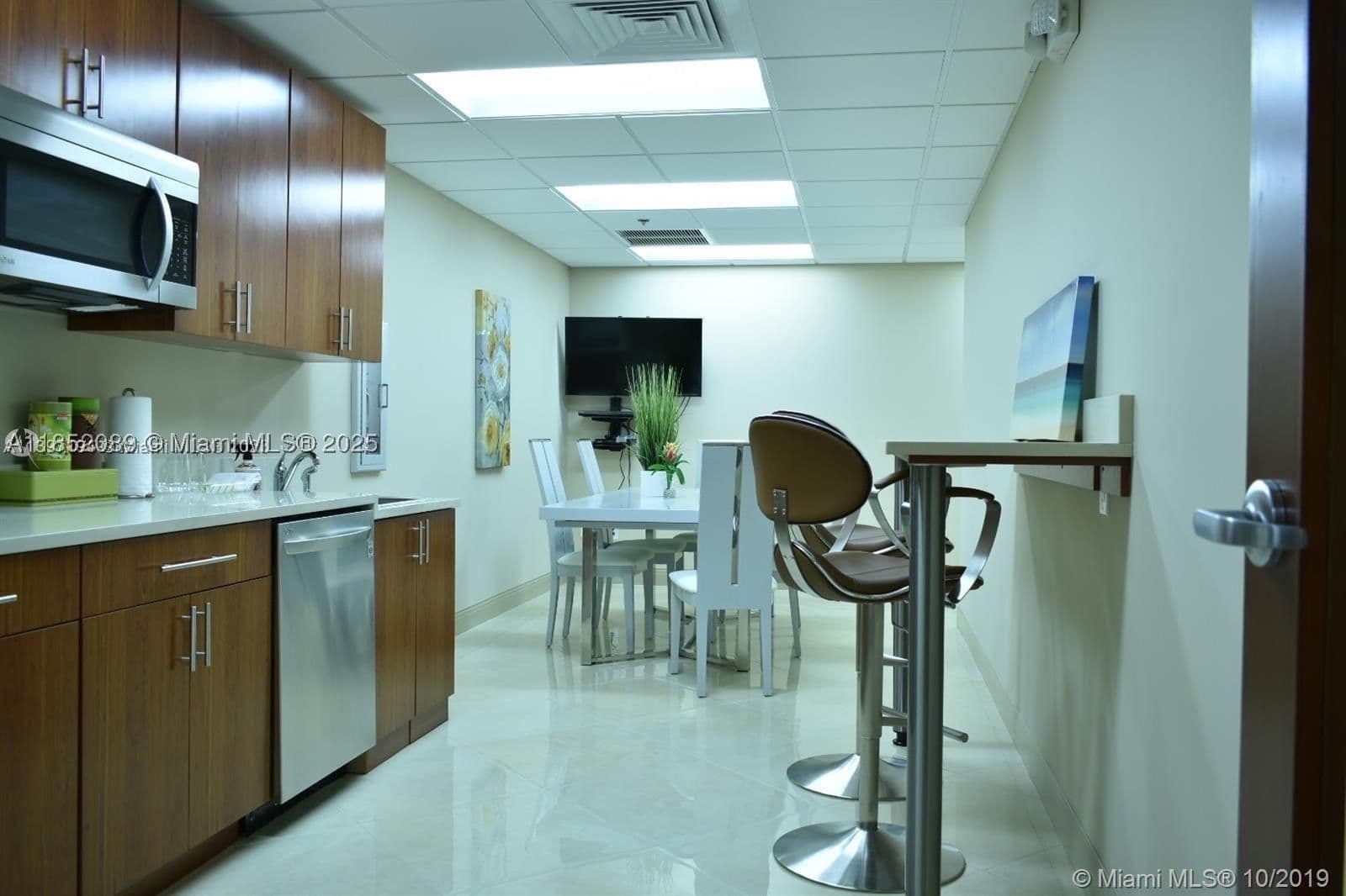 Condo — 7350 SW 89Th STREET #Suite 100, Miami, FL 33158