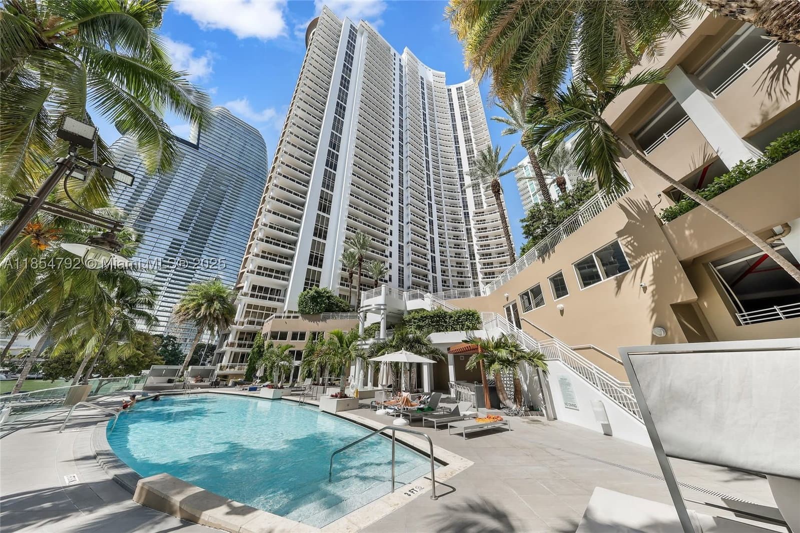 1+1 Condo — 901 Brickell Key Blvd #3002, Miami, FL 33131