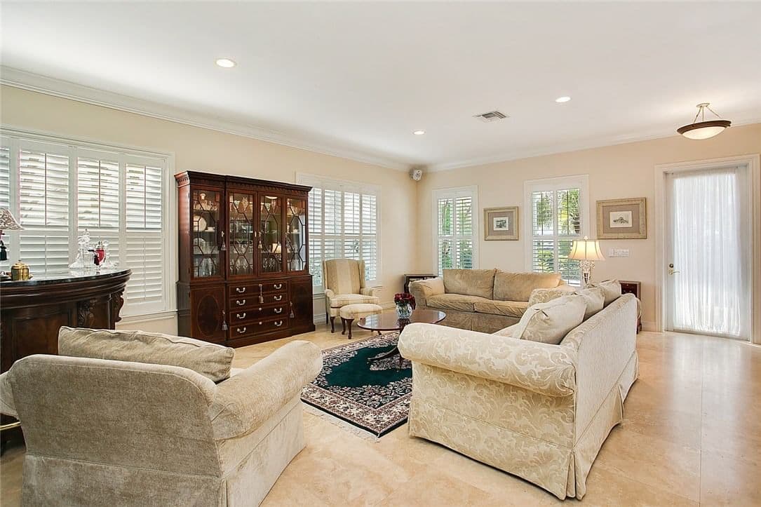 1-bedroom Condo — 2899 Collins Ave #1420, Miami Beach, FL 33140