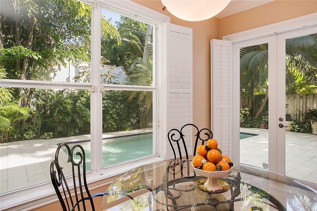 1-bedroom Condo — 2899 Collins Ave #1420, Miami Beach, FL 33140