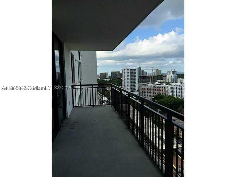 1+1 Condo — 999 1st Ave #1809, Miami, FL 33130