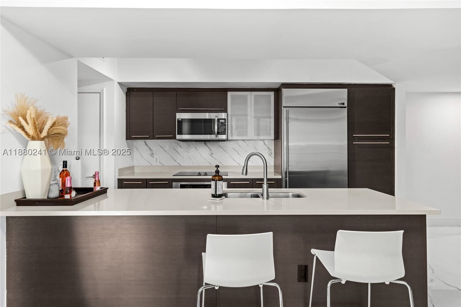 2+1 Condo — 55 6th St #1203, Miami, FL 33131