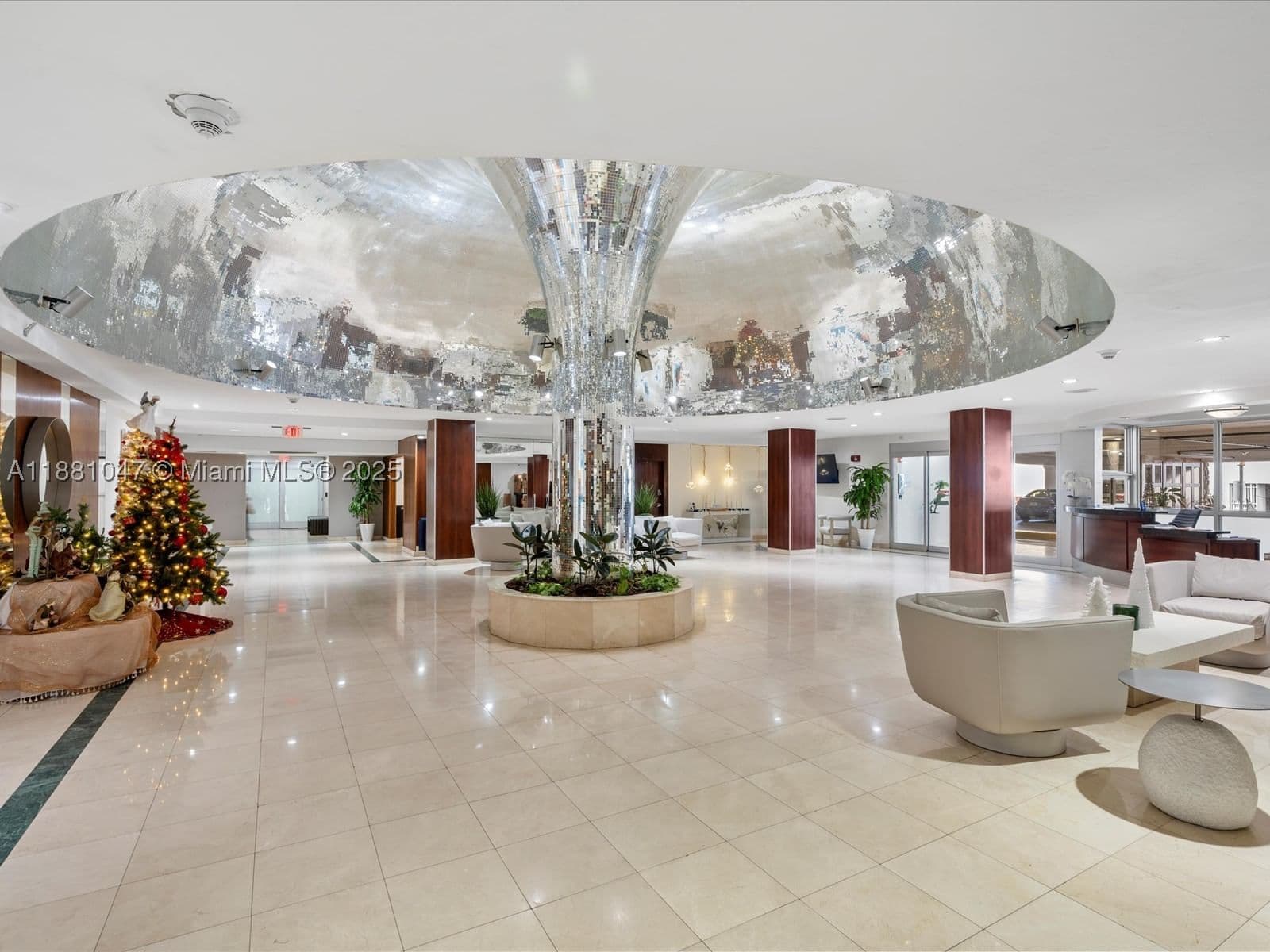 2+1 Condo — 2655 Collins Ave #510, Miami Beach, FL 33140