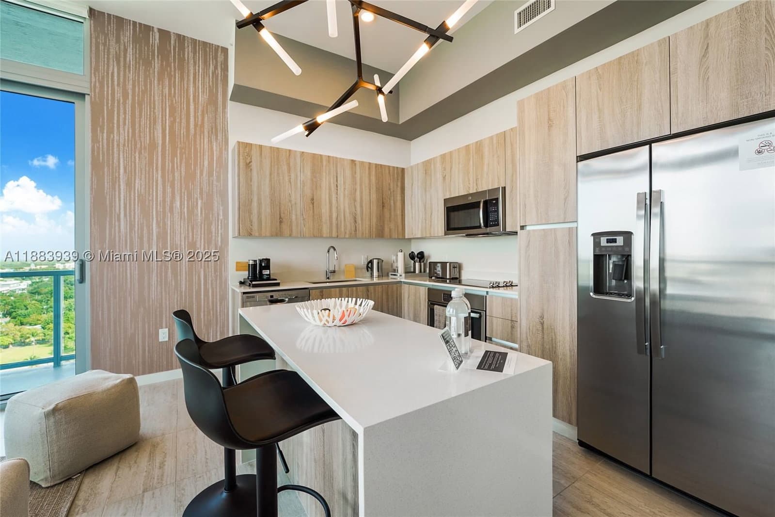 2+1 Condo — Miami, FL 33137