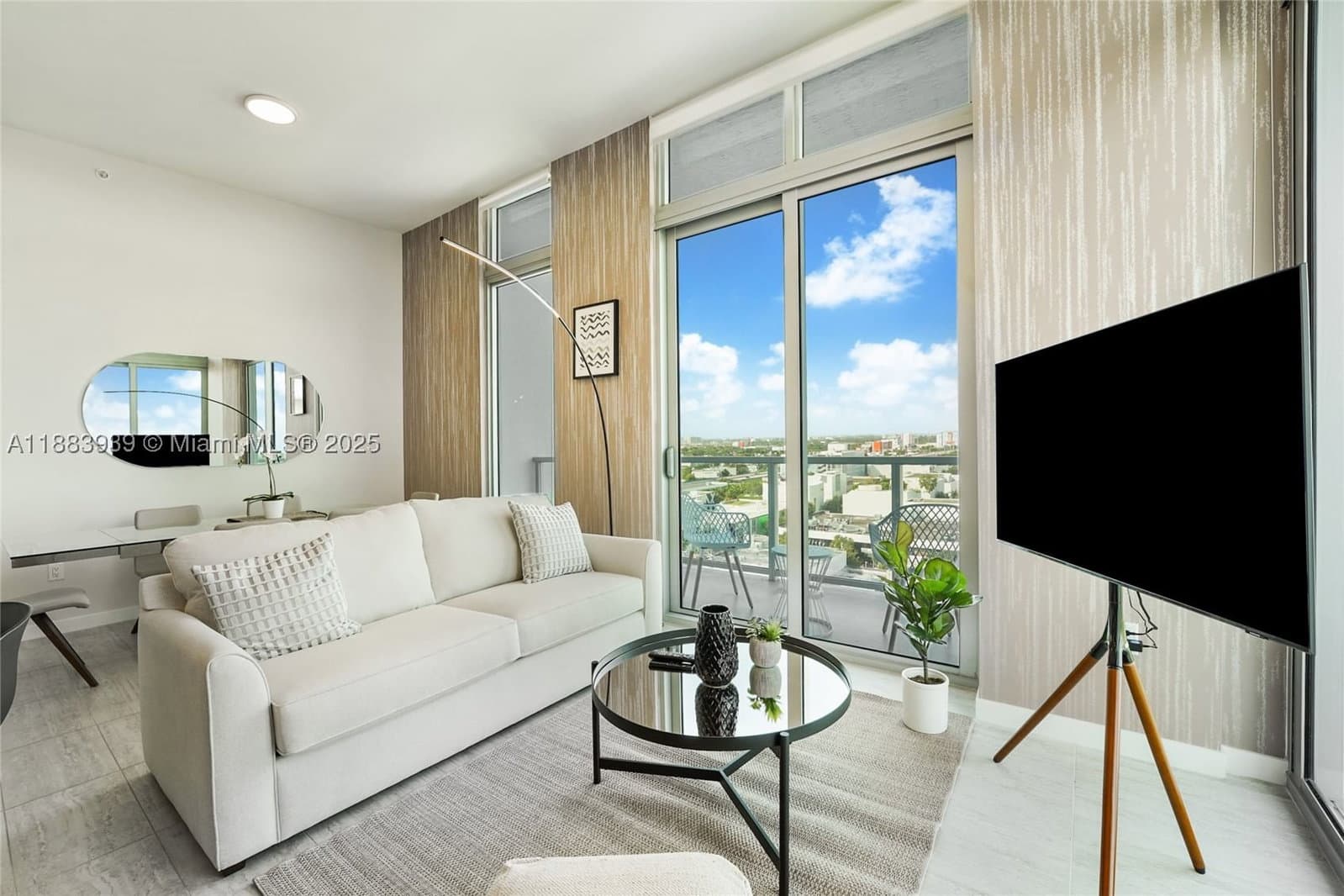 2+1 Condo — Miami, FL 33137
