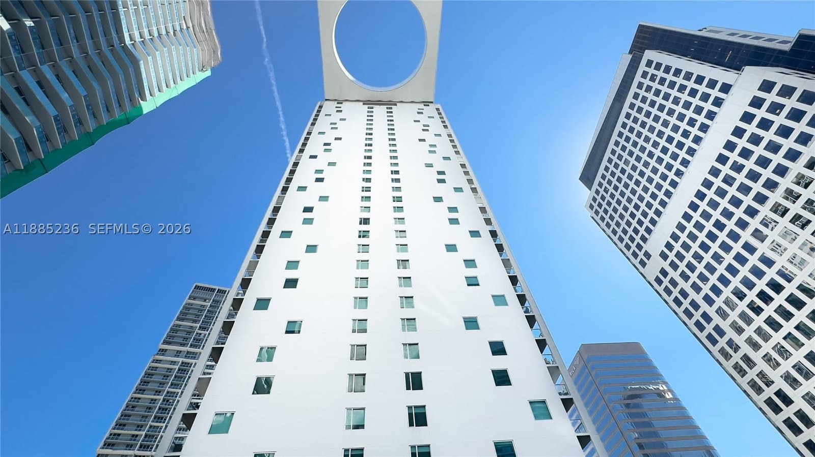 2-bedroom Condo — 55 6th St #3403, Miami, FL 33131