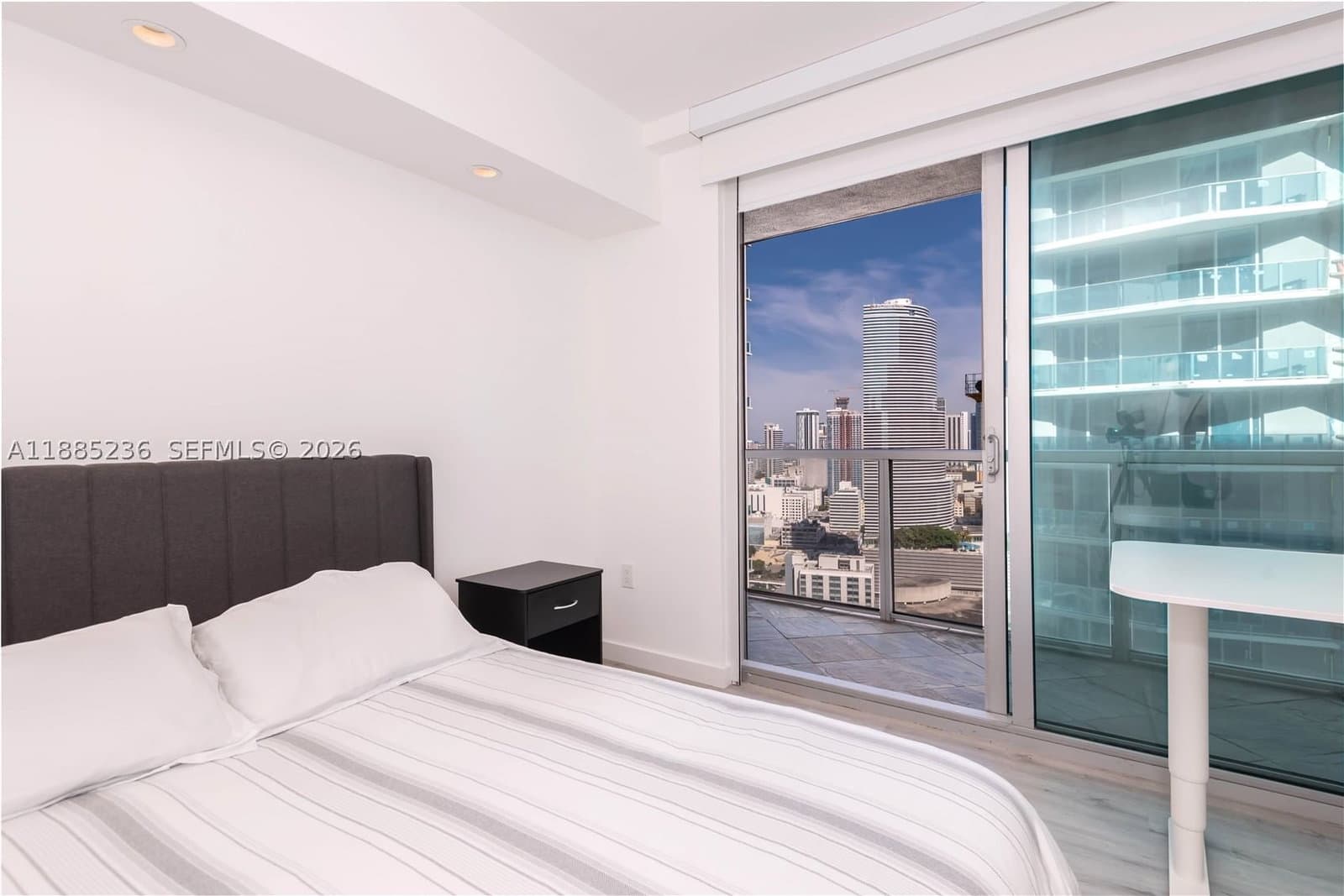 2-bedroom Condo — 55 6th St #3403, Miami, FL 33131
