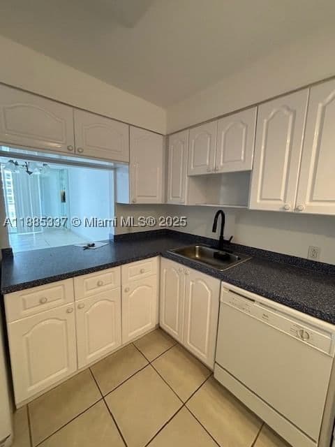1+1 Condo — 5701 Collins Ave #709, Miami Beach, FL 33140