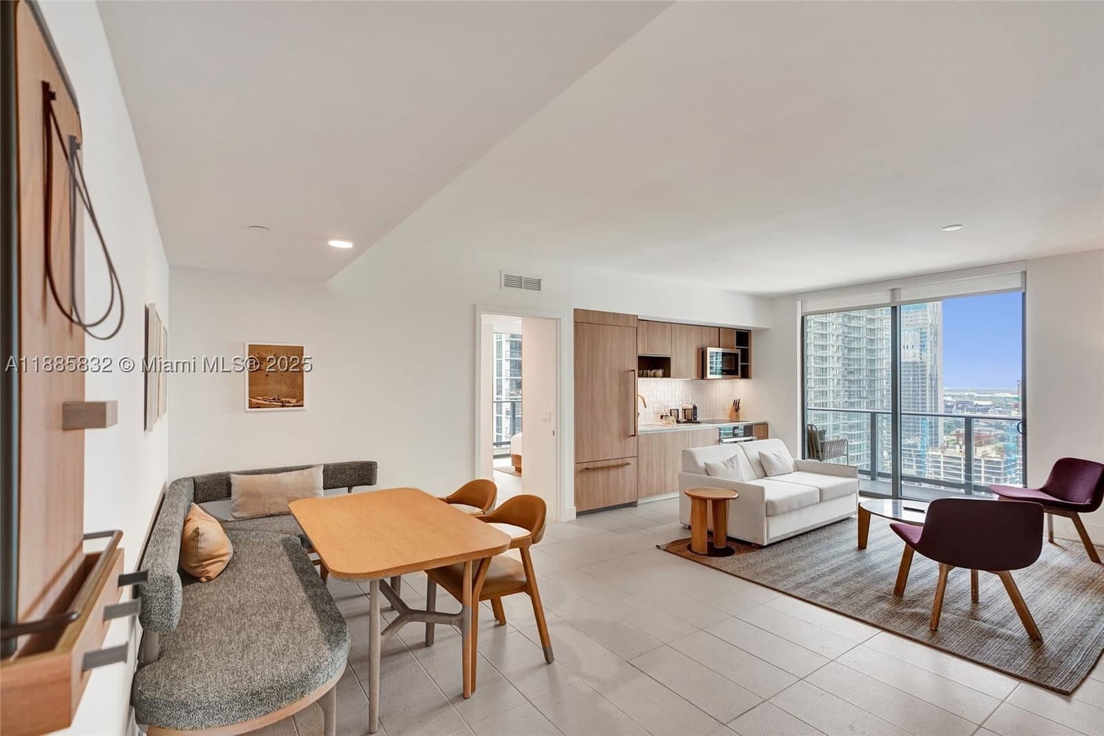 2+1 Condo — 159 6th St #3302, Miami, FL 33132