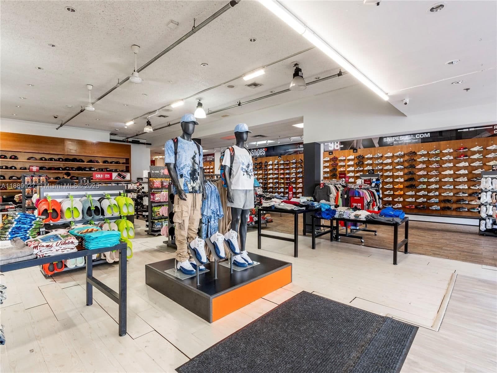 Property — 1345 Washington Ave, Miami Beach, FL 33139