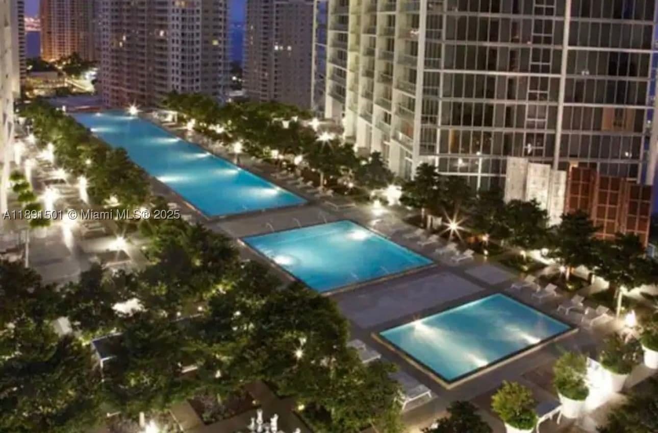1+1 Condo — 495 Brickell Ave #3706, Miami, FL 33131