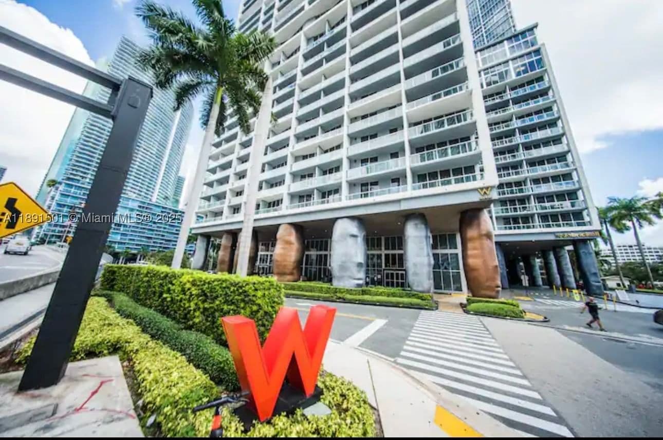1+1 Condo — 495 Brickell Ave #3706, Miami, FL 33131