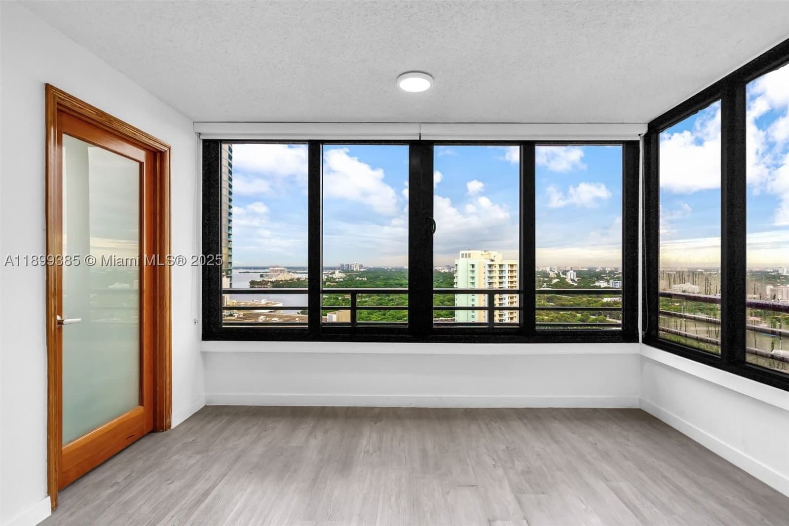 1+1 Condo — 2333 Brickell Ave #PH208, Miami, FL 33129
